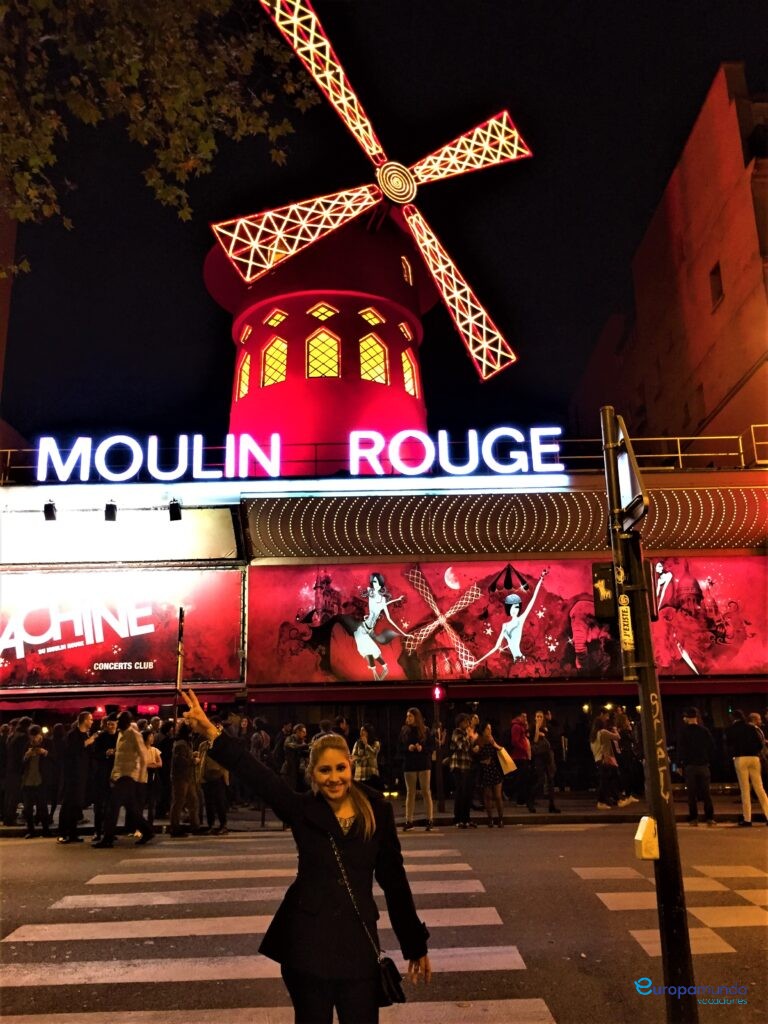MOULIN ROUGE