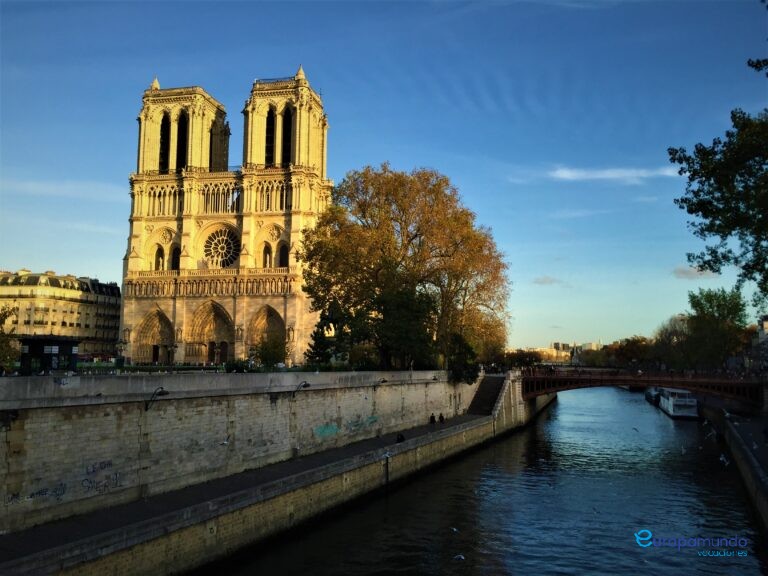 NOTRE DAME