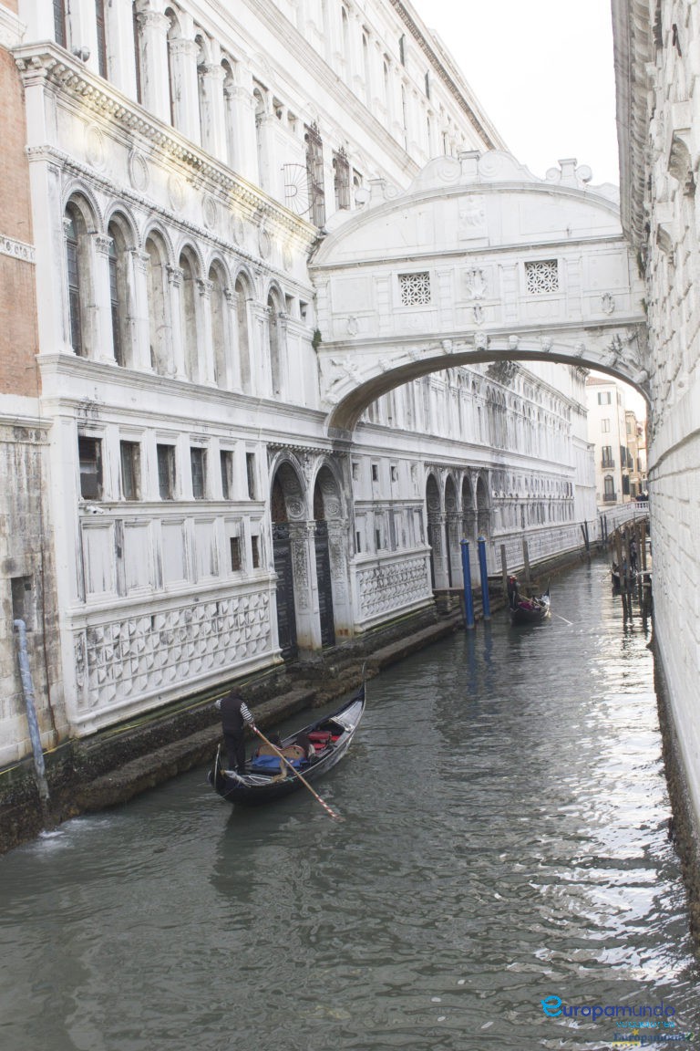 En los Canales de Venecia