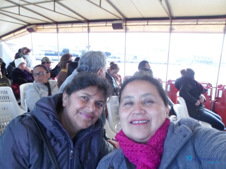 feliz con mi mejor amiga.