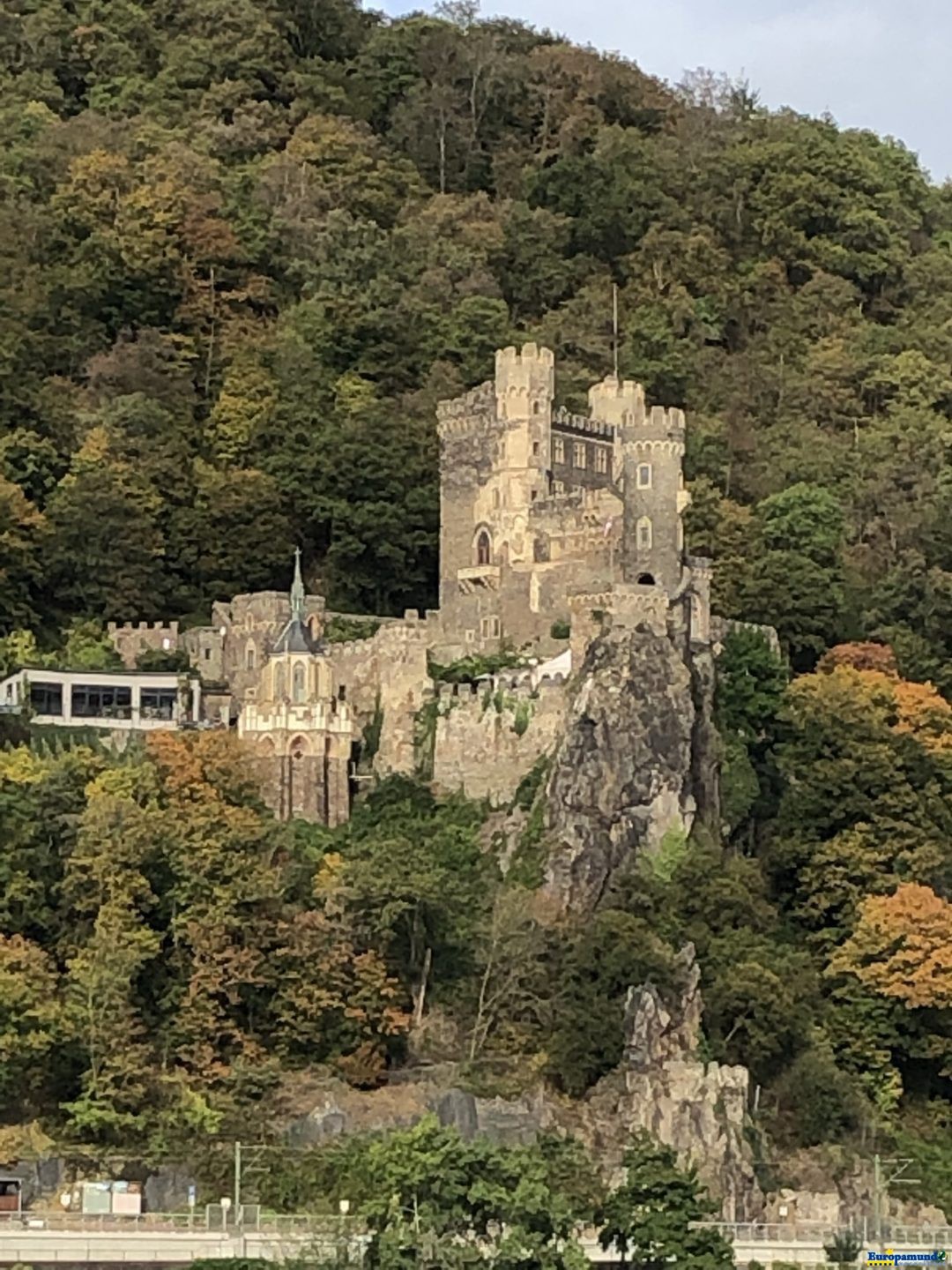 Castillo a orillas del Rhin