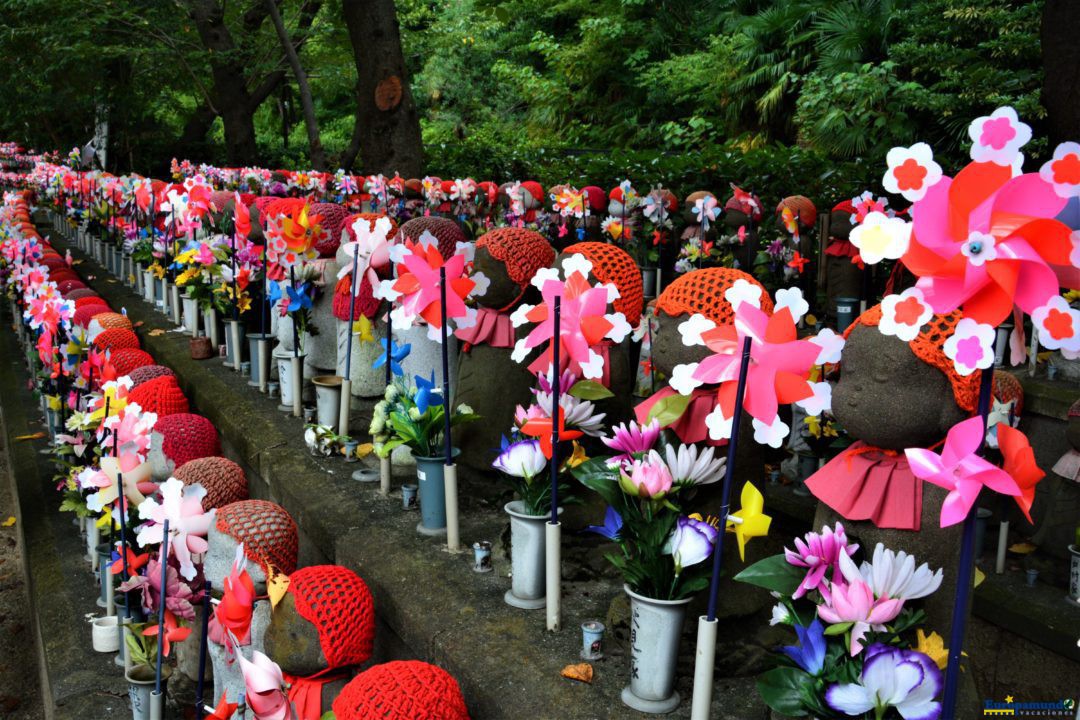 Jizos en Zojo-ji. Tokio.