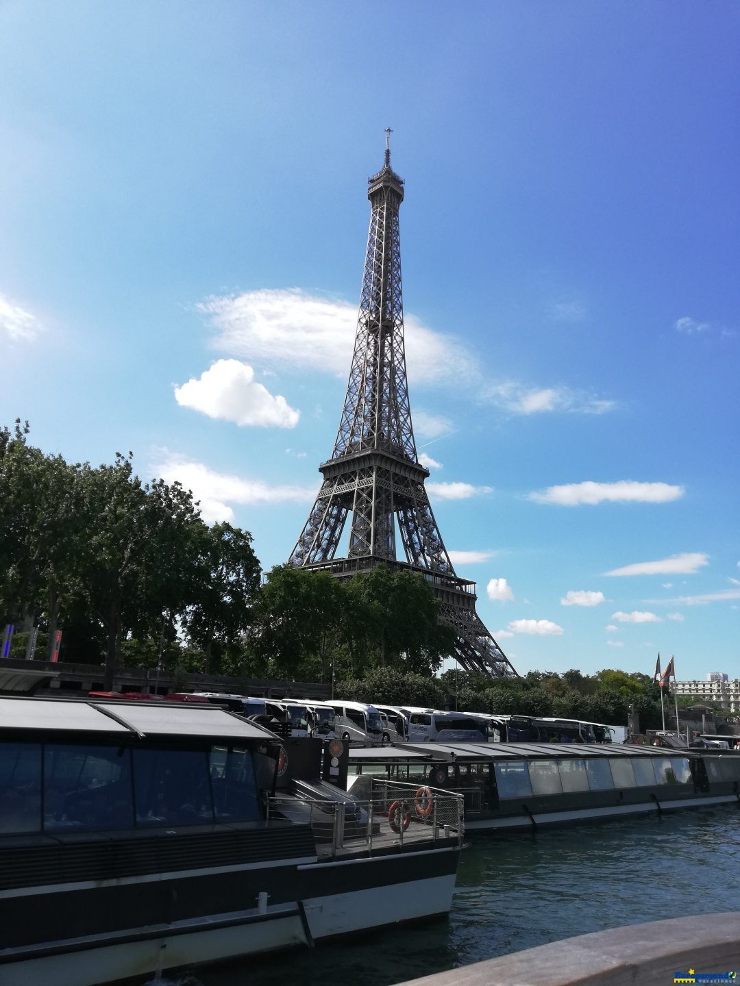 La Torre desde el rio