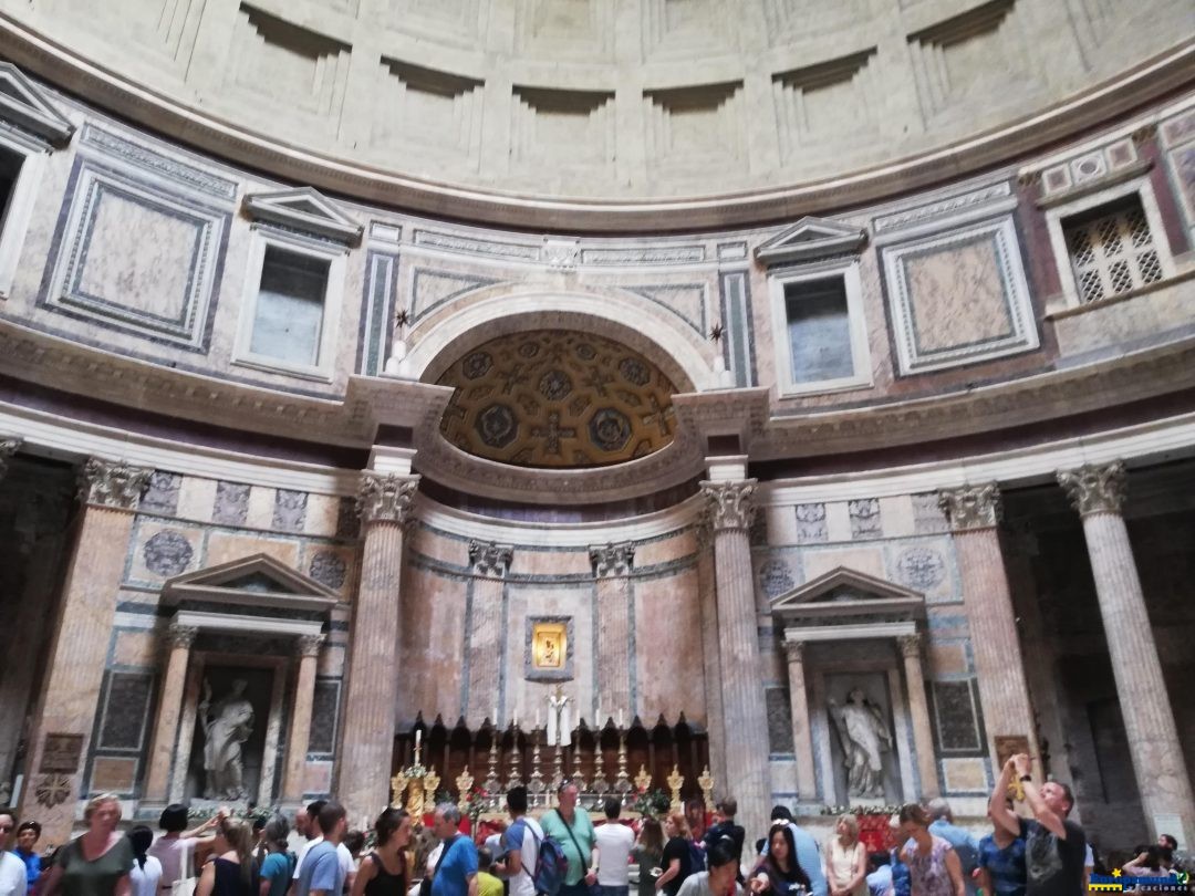 Los huequitos en el piso…Pantheon Roma