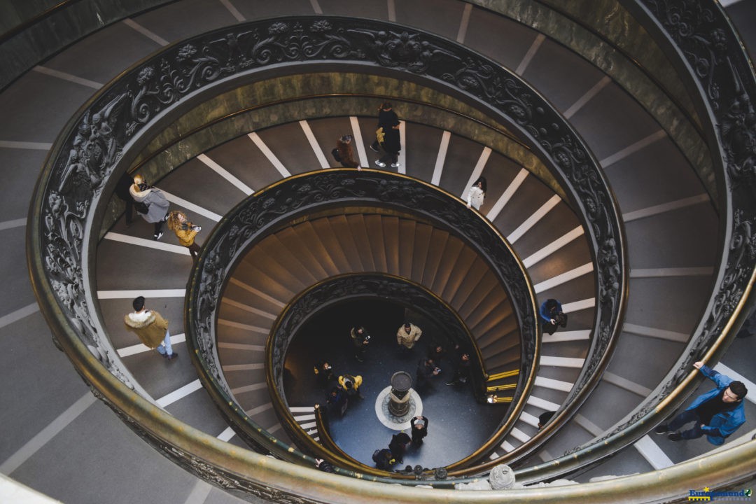 Escaleras del Museo Vaticano