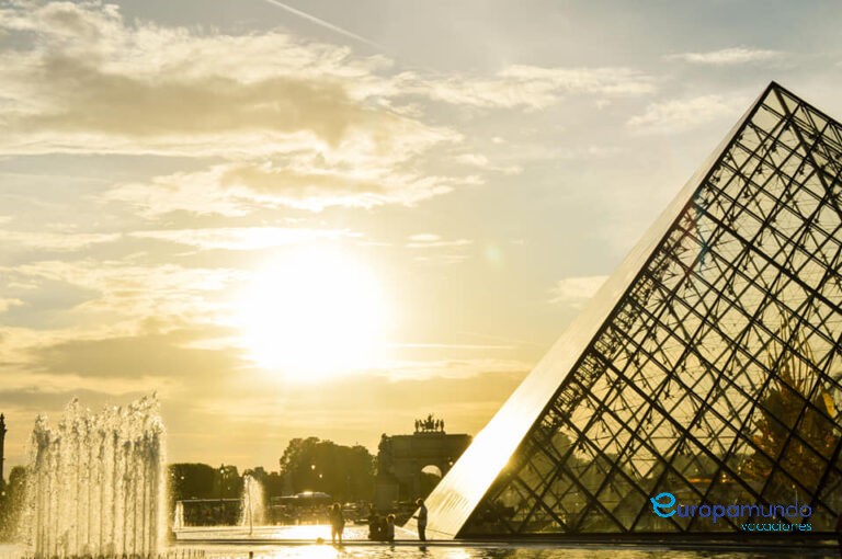 La piramide de cristal