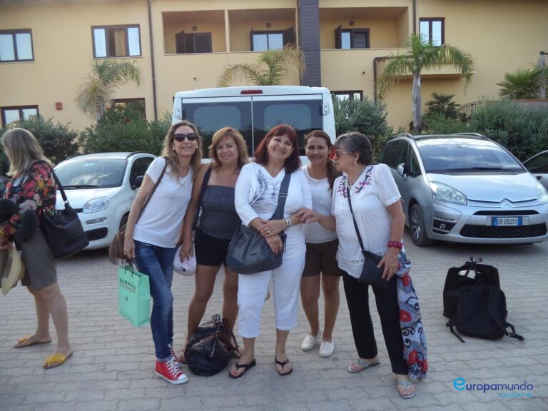 SALIENDO AL TOUR CON LAS CHICAS