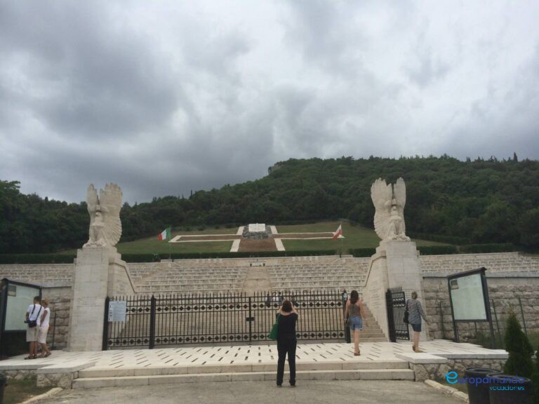 Cementerio Polaco — en Cassino.