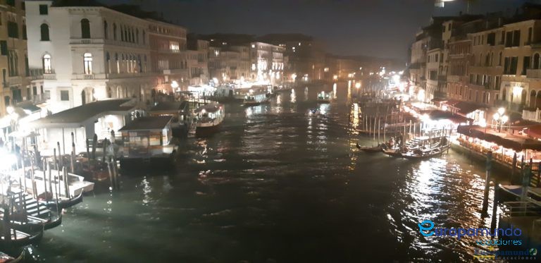 El Gran Canal de noche