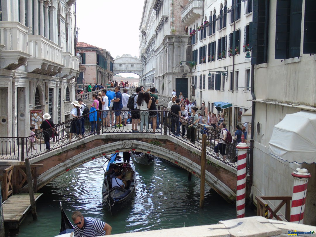 Puente en Venecia