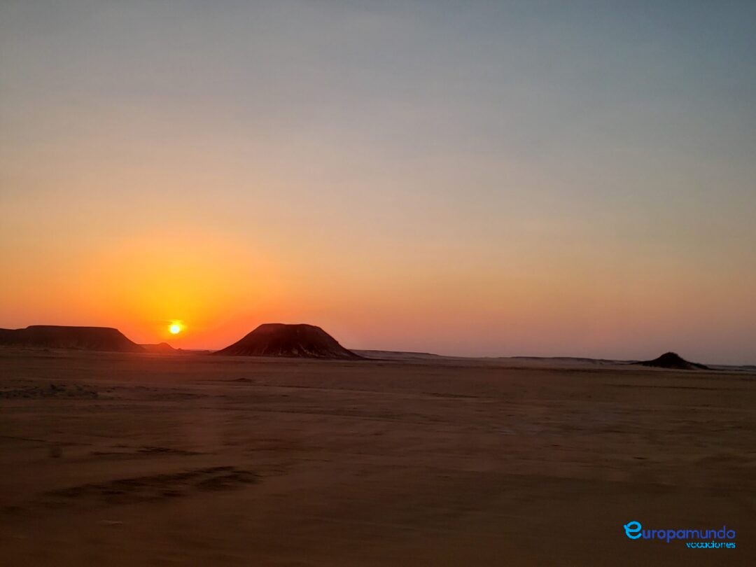 Amanecer en el desierto