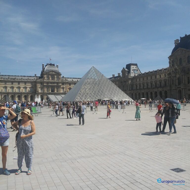 Museo del Louvre