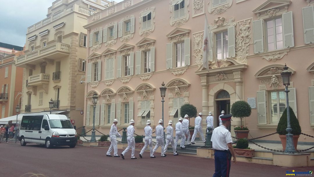 Cambio de guardia del Palacio del Principie  Alberto II