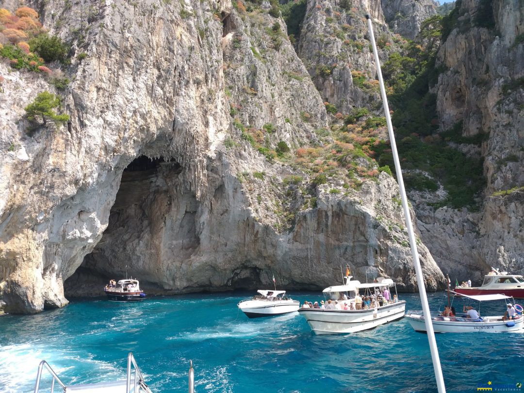 Grutas da famosa Ilha de Capri