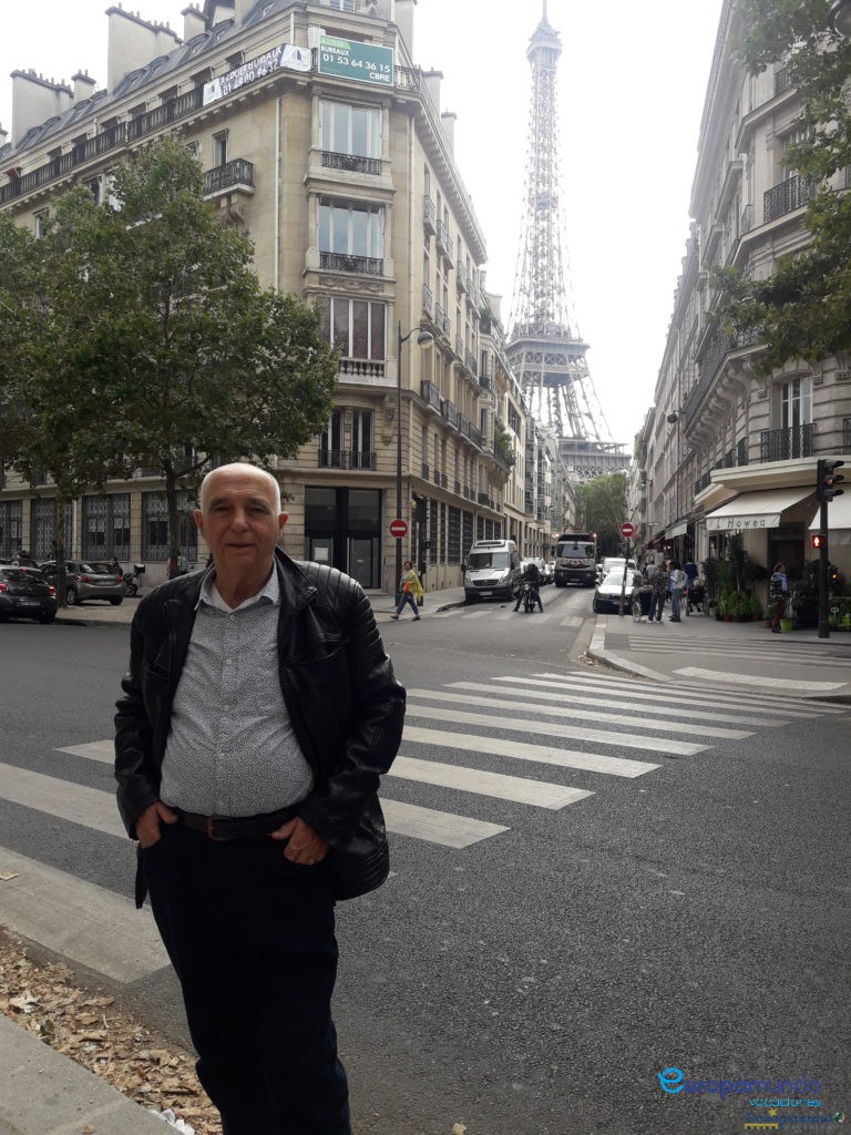 Camino a la torre Eiffel.
