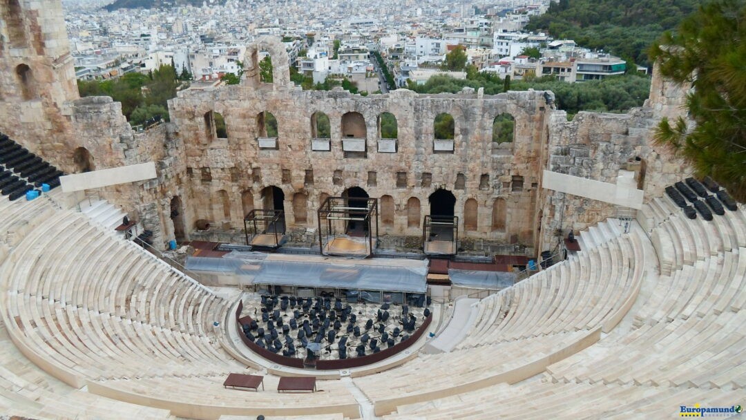 Teatro Odeon de Herodes. Junto a la Acrópolis.