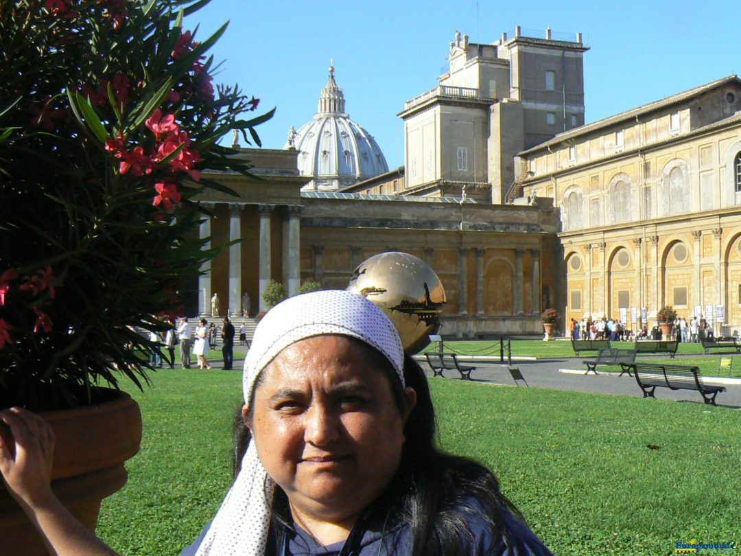 italia vista de uno de los jardines del vaticano