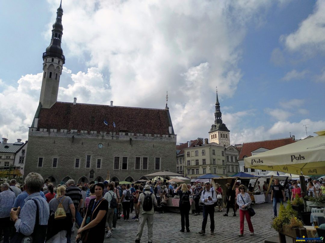 Plaza del Ayuntamiento de Tallin