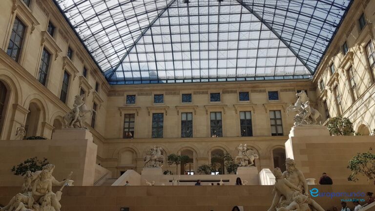 En el Museo Louvre