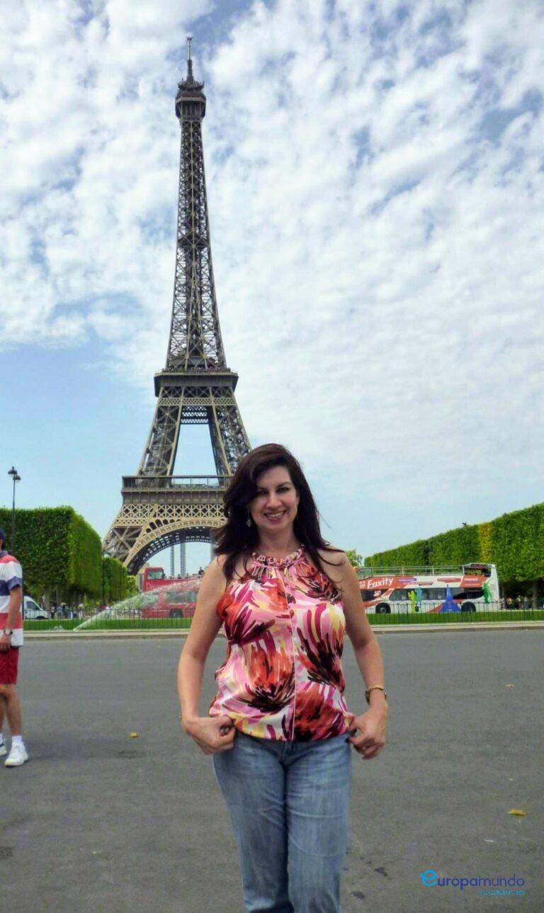 torre Eiffel , Paris.