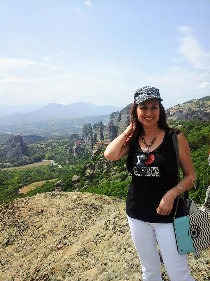 majestuosas montañas griegas.