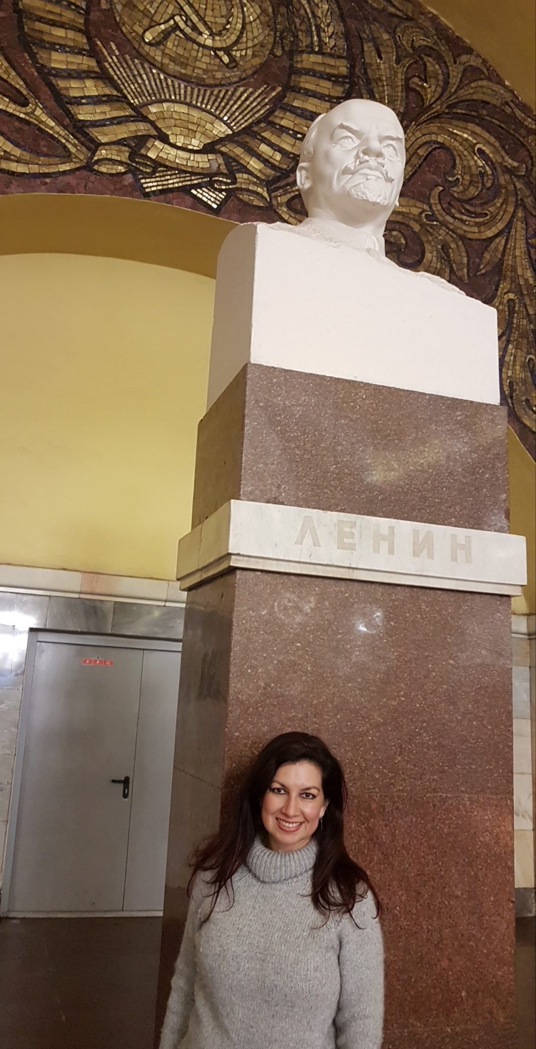 Metro de Moscú…el palacio del pueblo. ,historia , monumentos sovieticos.