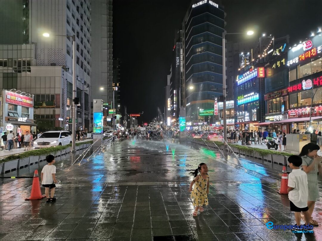 Busan de noche.