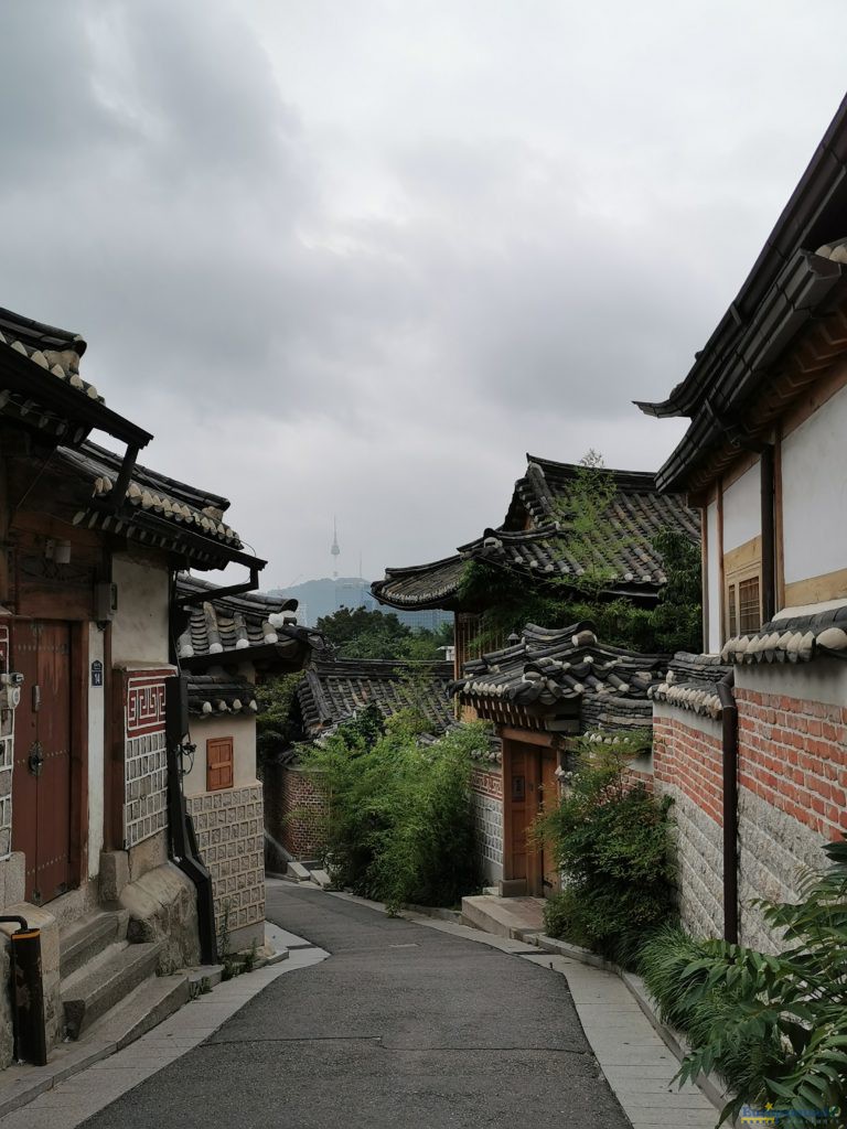 Entre callejones de Bukchon Hanok Village