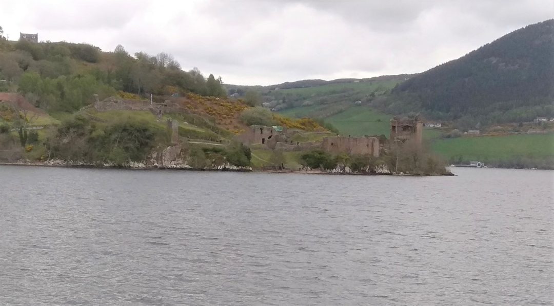 Castillo de URQUHART desde el barco