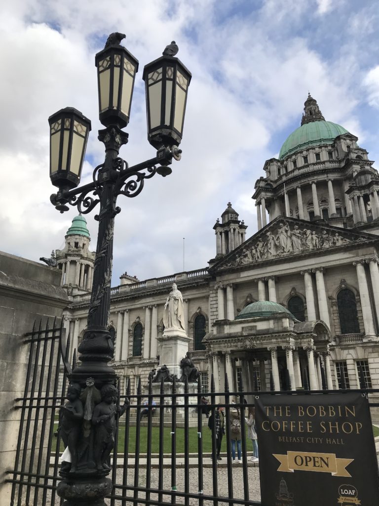 Una cálida tarde en belfast  Irlanda del Norte