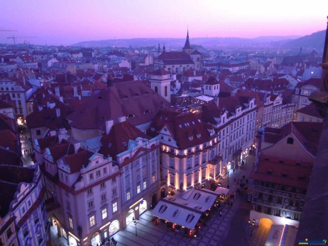 Vista panorámica de la ciudad vieja de Praga. Zona de bares y restaurantes.