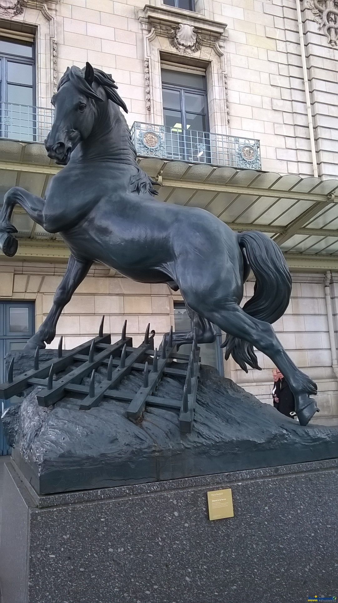 HORSE STATUE