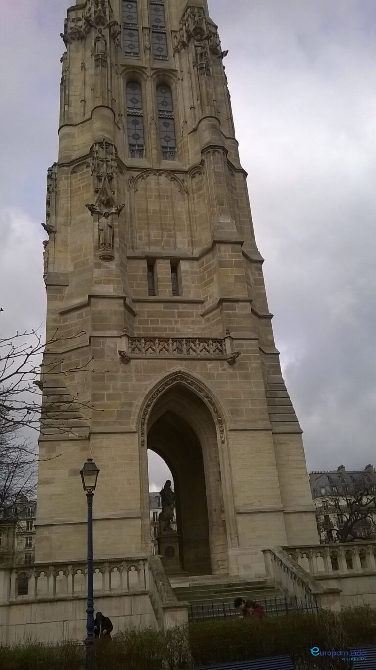 TORRE DE PARIS