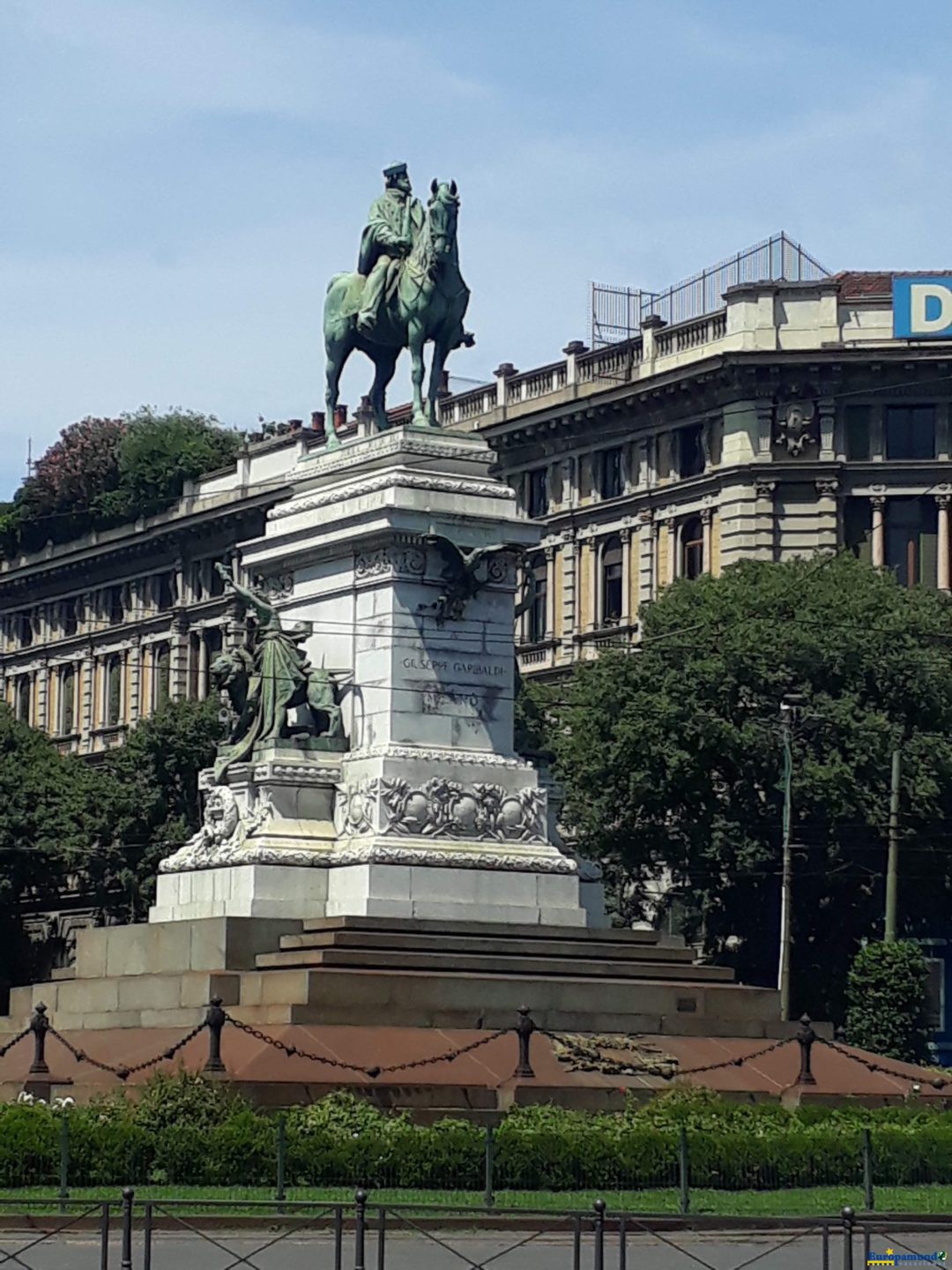 Estatua ecuestre