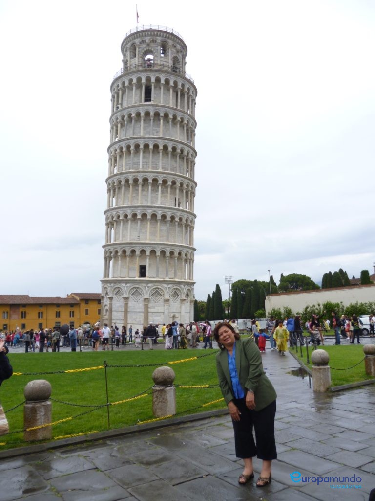 Torre de Pisa siempre asombra por su inclinación