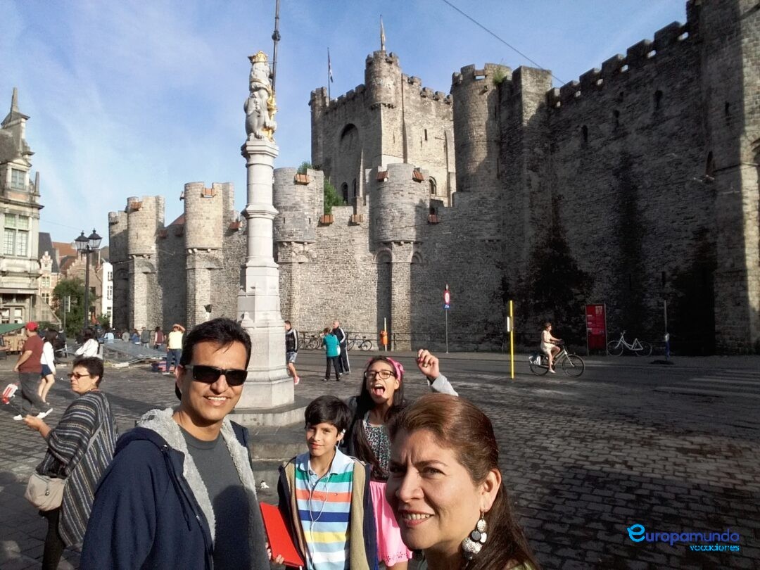 CASTILLO DE LOS CONDES DE FLANDES