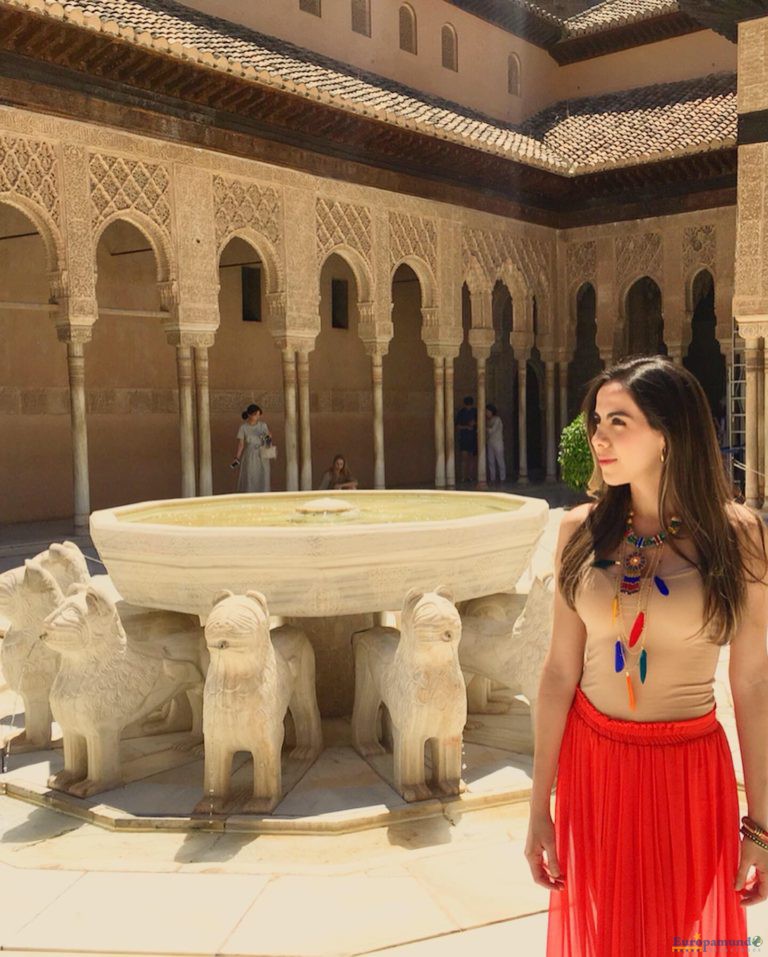 El Patio de los Leones en La Alhambra