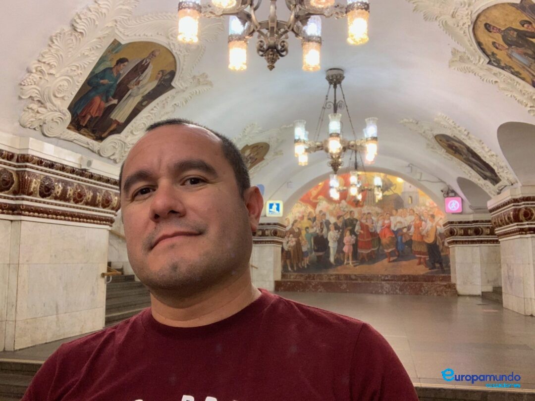 Estacion de Metro Smoleskaya – Moscú