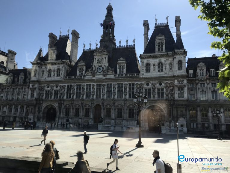 Hotel De Ville