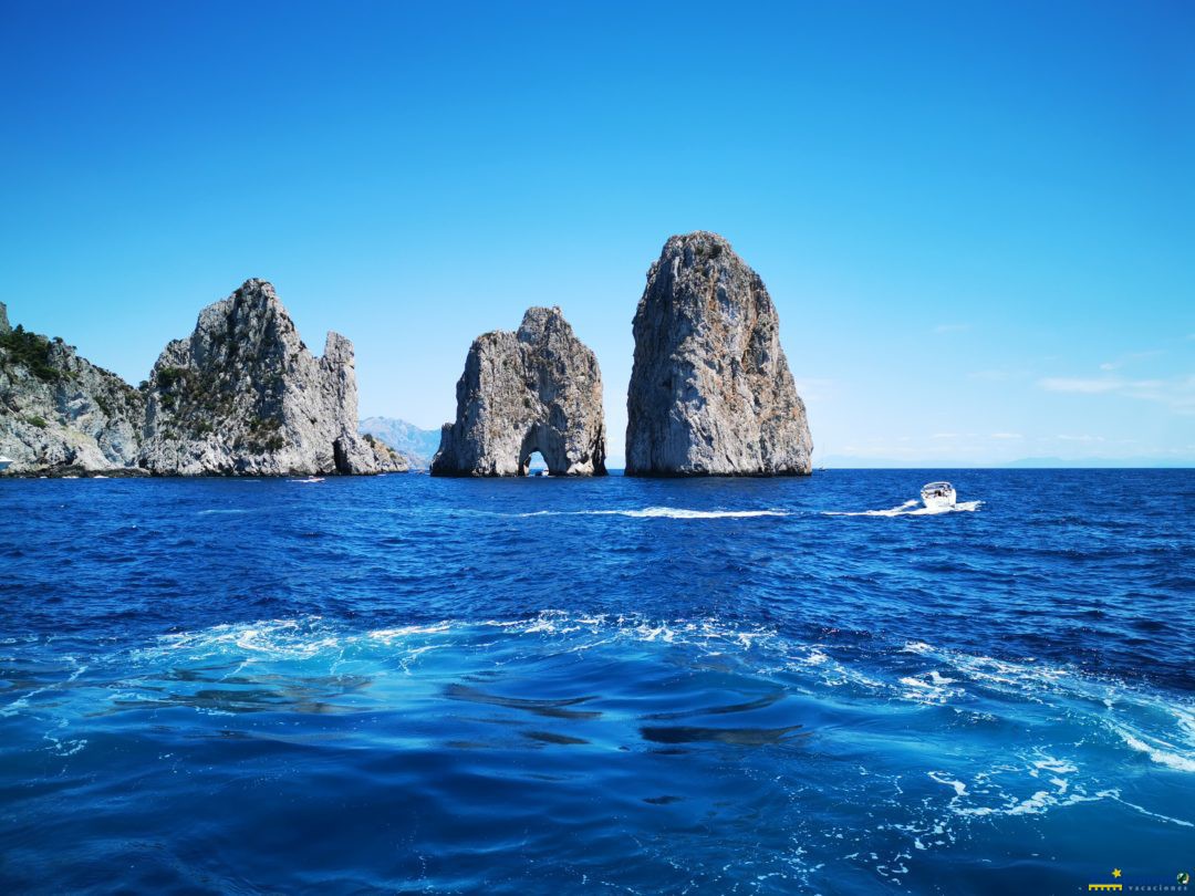 Isla de Capri en lancha