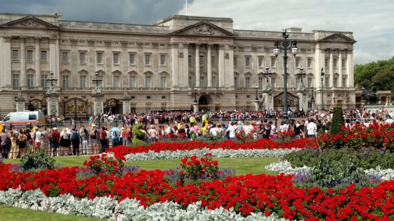 BUCKINGHAM PALACE