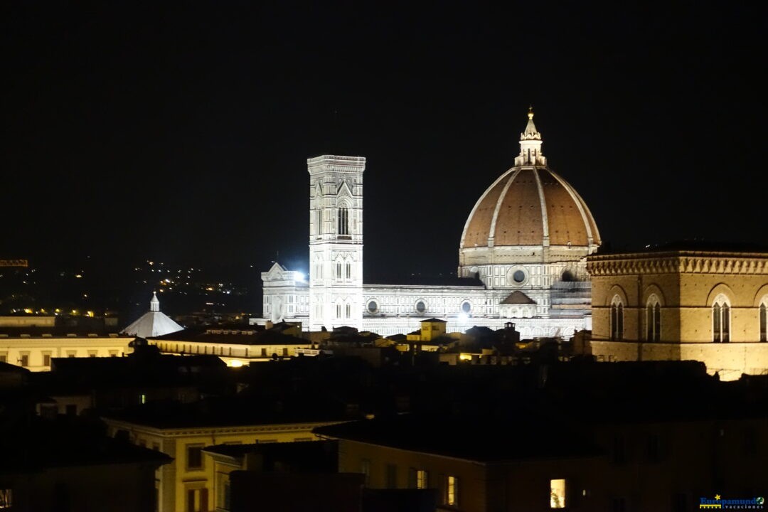 Il Duomo de noche