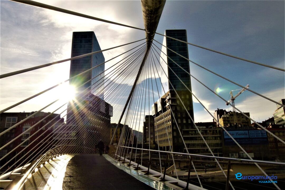 Atardecer sobre el punente