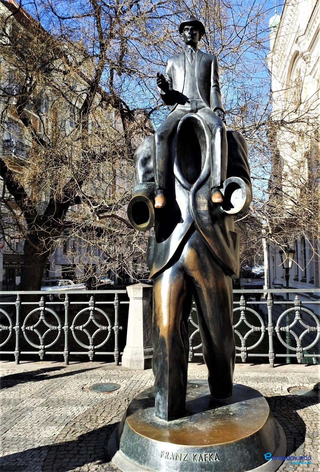 Mas alla de la cabeza