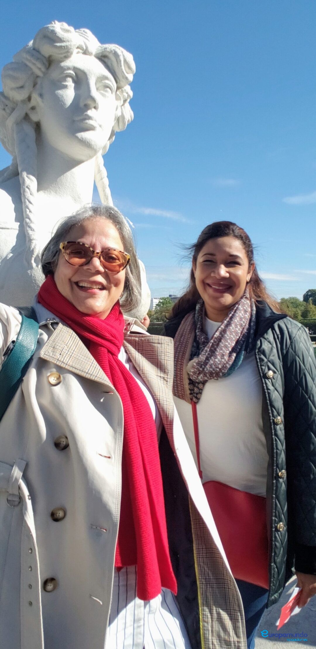 Bervedere con amigas