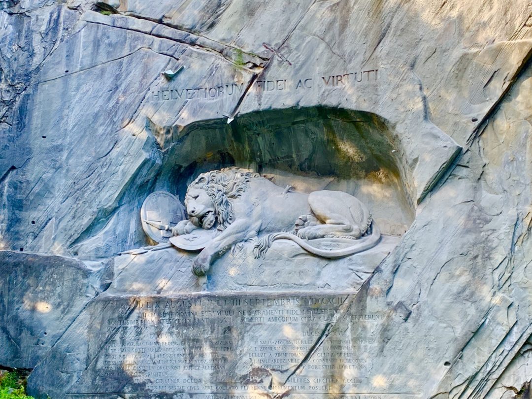 Monumento al León