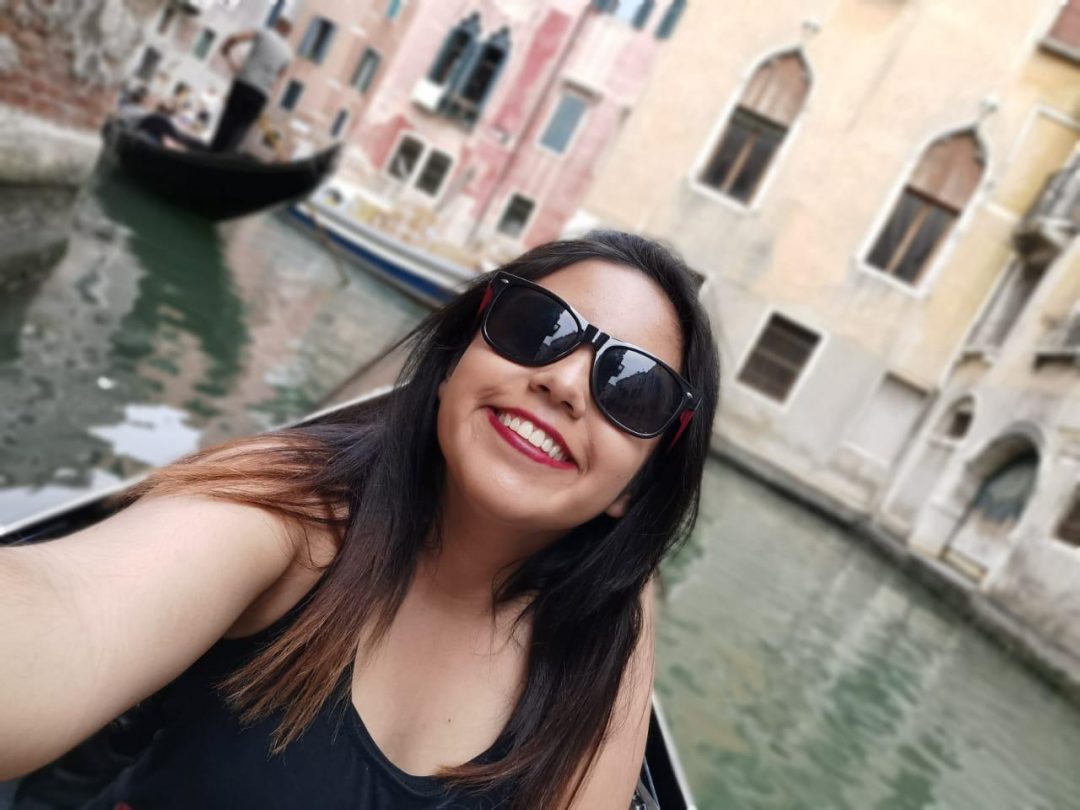 Disfrutando la góndola en Venecia