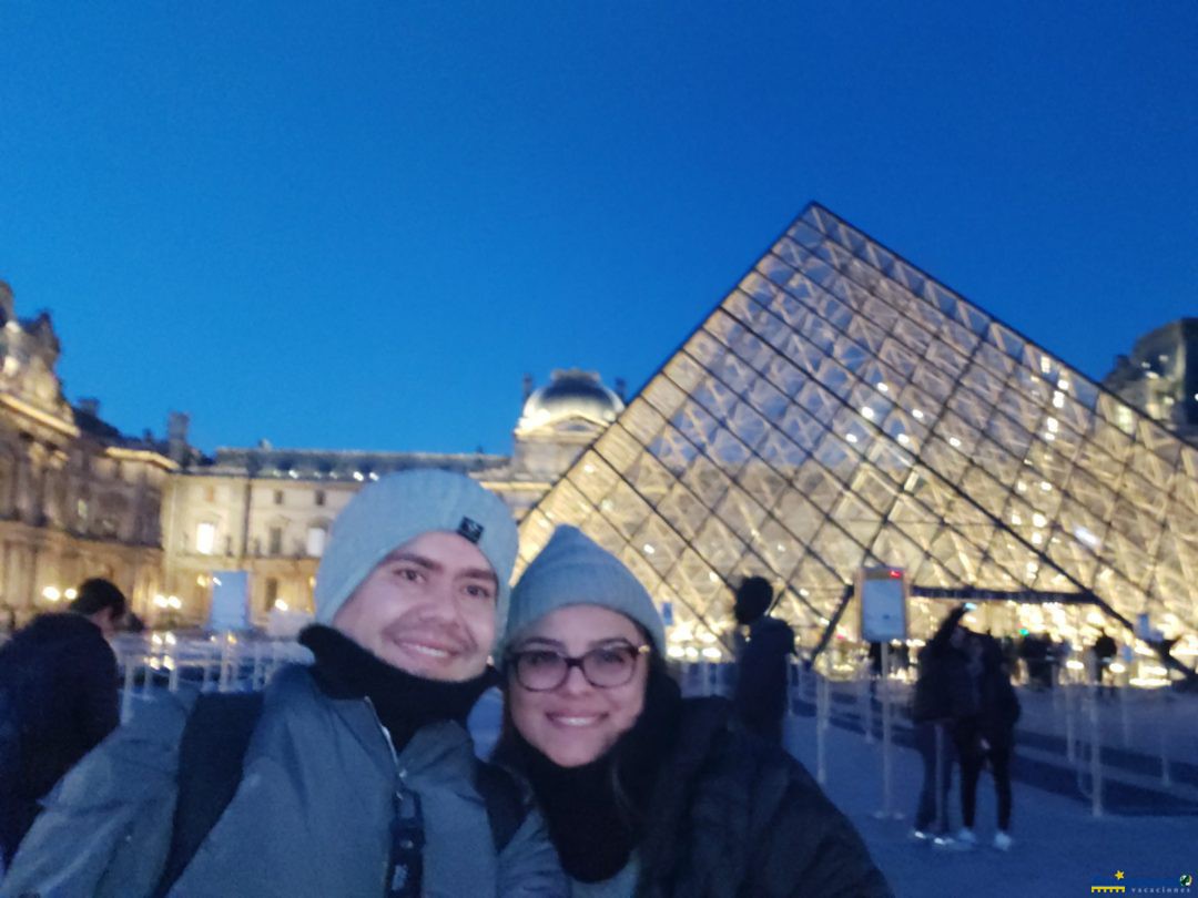 Piramide en Louvre