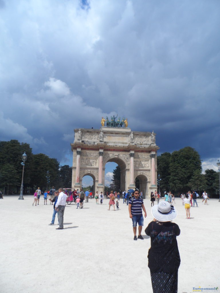 Exteriores del Museo de Lourve