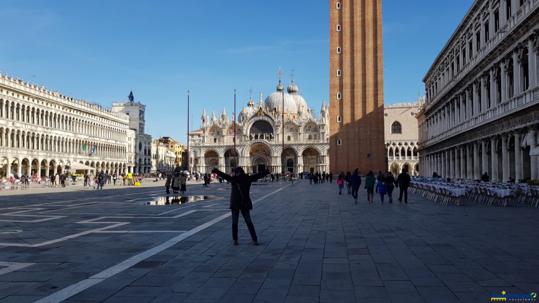 Feliz en la Plaza San Marco